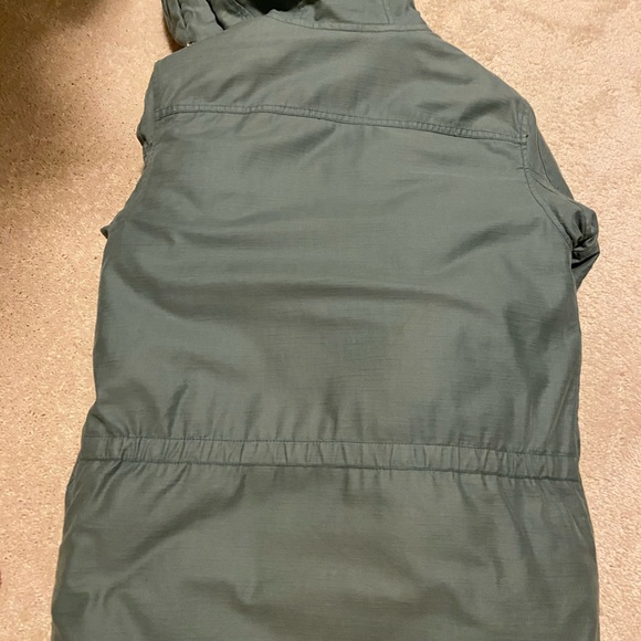 Winter Jcrew coat. Very warm with fur hood! - Picture 8 of 8